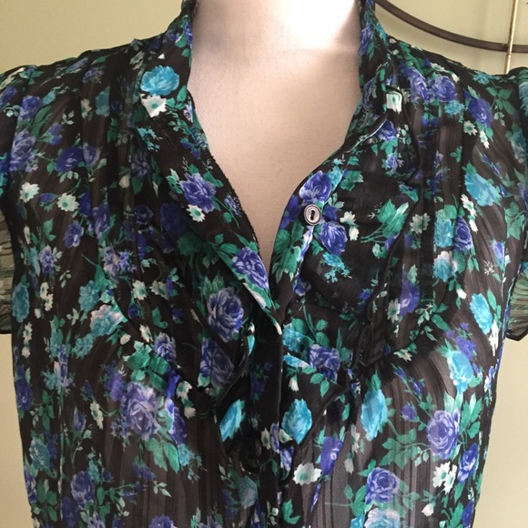 Blue Floral Sheer Flutter Sleeve - Picture 6 of 8